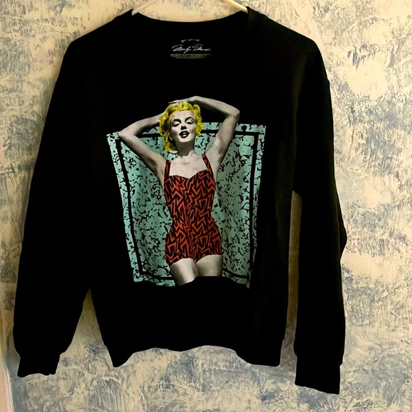 Rue21 Tops - Marilyn Monroe black sweatshirt